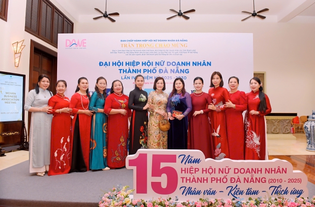 HIỆP HỘI NỮ DOANH NHÂN HÀ TĨNH THAM GIA GIẢI PICKLEBALL NỮ DOANH NHÂN VIỆT NAM LẦN THỨ I - NĂM 2025 VÀ THAM DỰ ĐẠI HỘI HIỆP HỘI NỮ DOANH NHÂN TP ĐÀ NẴNG LẦN THỨ 4, NHIỆM KỲ 2025 - 2030