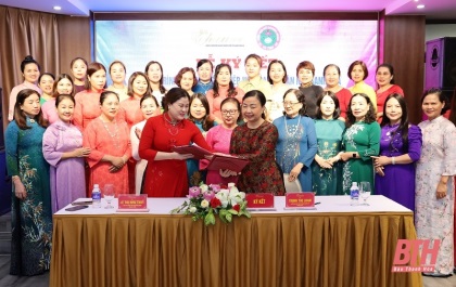 KÝ KẾT CHƯƠNG TRÌNH PHỐI HỢP HOẠT ĐỘNG GIỮA HIỆP HỘI NỮ DOANH NHÂN HÀ TĨNH VÀ HIỆP HỘI NỮ DOANH NHÂN THANH HÓA